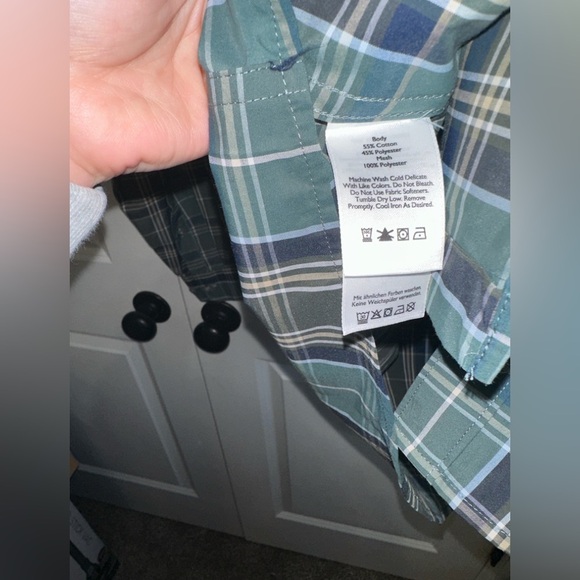 Eddie Bauer Classic Fit Button Down - Picture 6 of 9